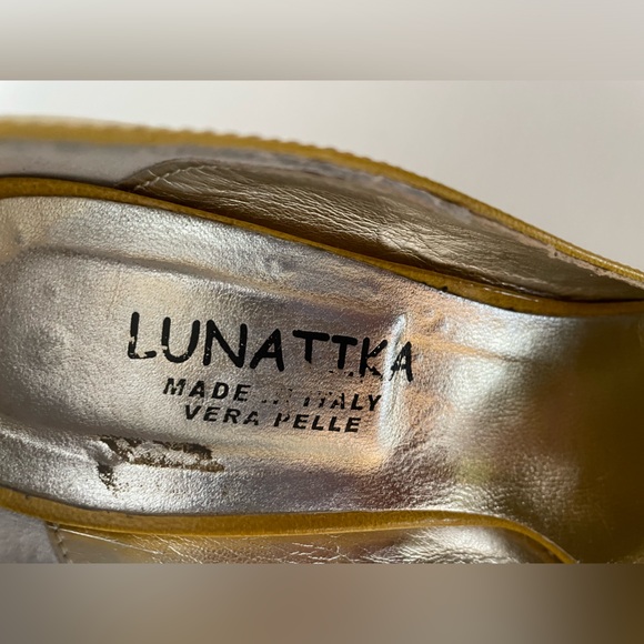 Gorgeous Yellow Leather Women's Heels - Picture 10 of 10